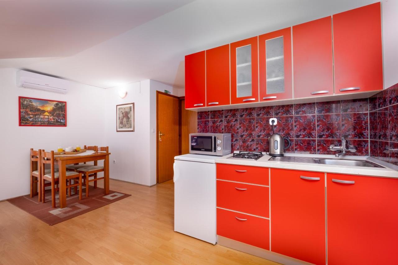Apartments Katica Mlini Luaran gambar
