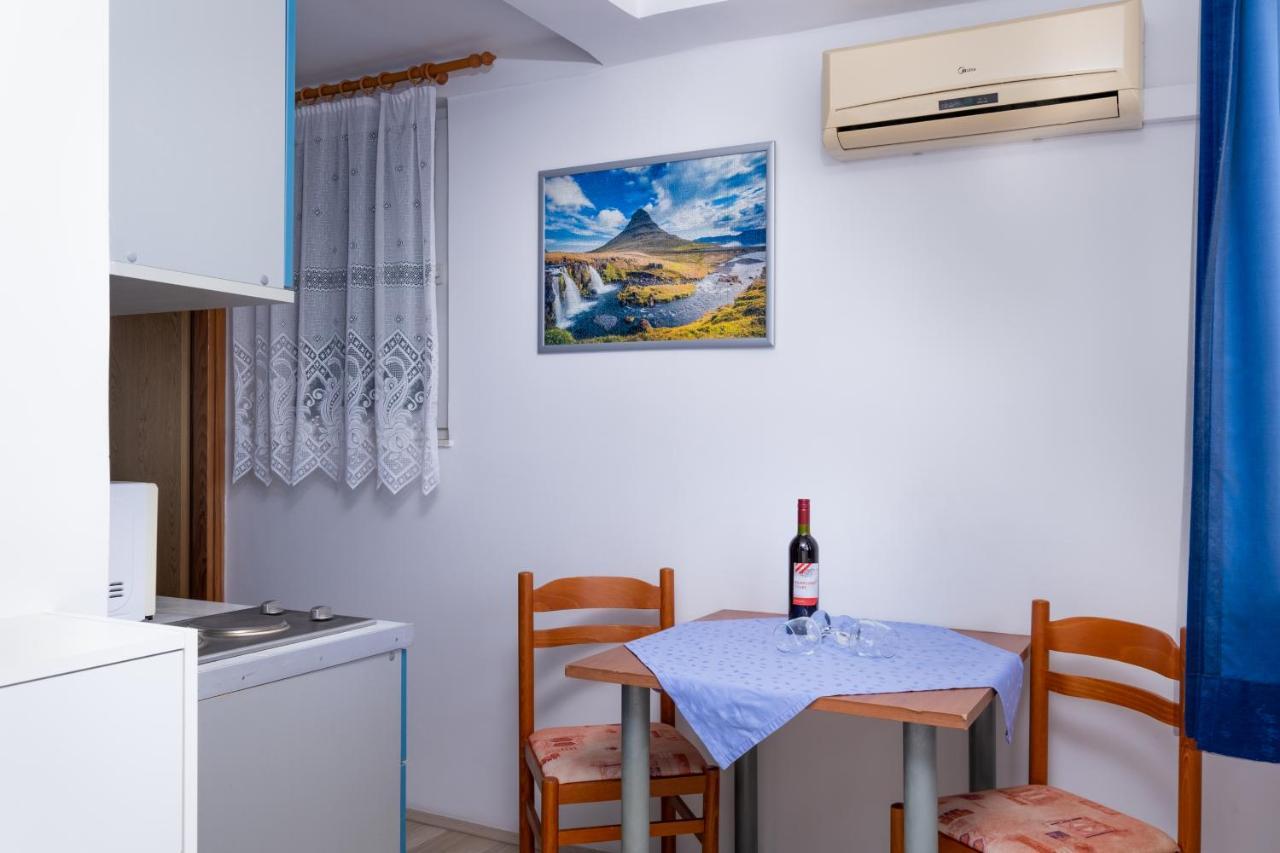 Apartments Katica Mlini Luaran gambar
