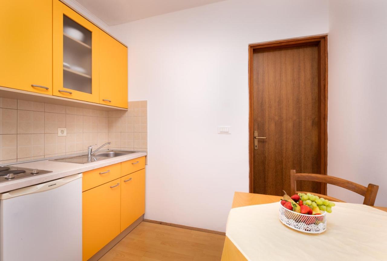 Apartments Katica Mlini Luaran gambar