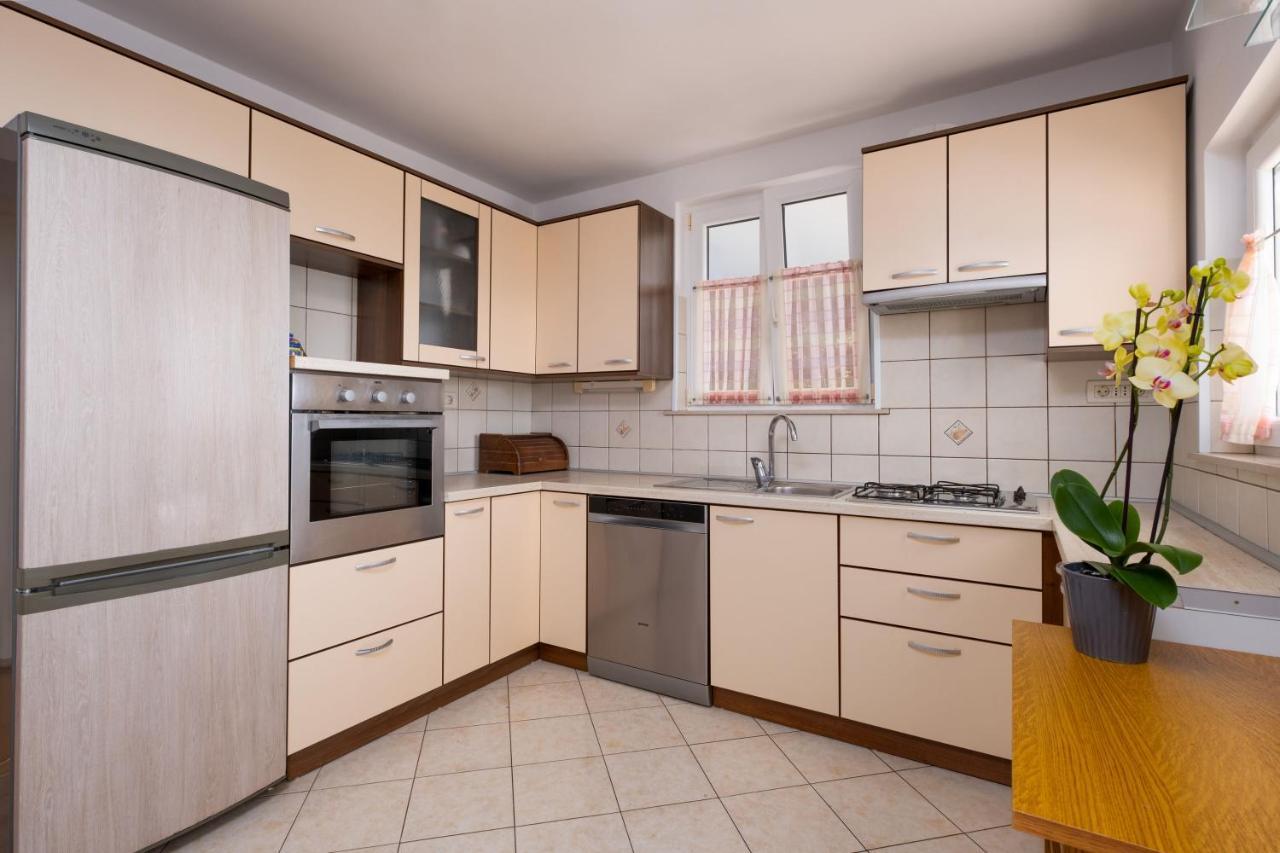 Apartments Katica Mlini Luaran gambar