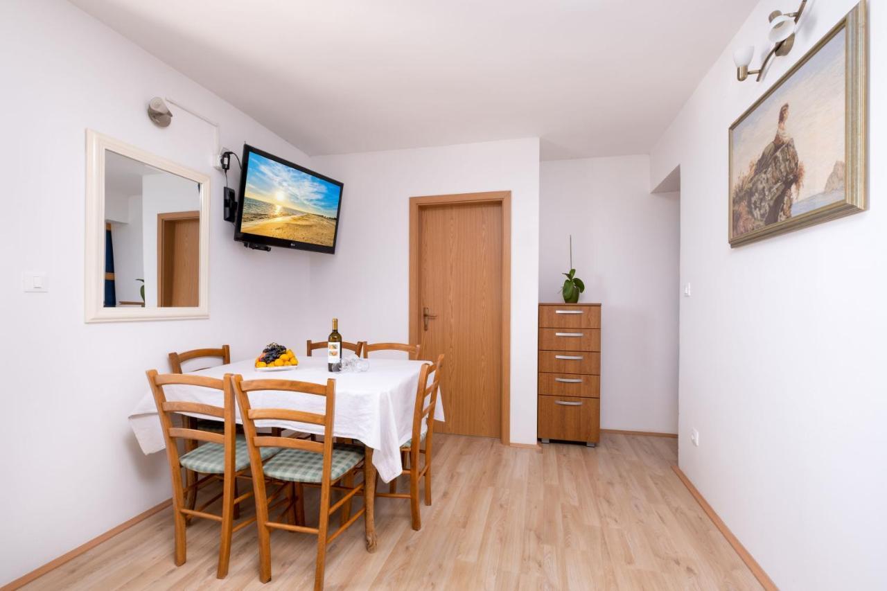 Apartments Katica Mlini Luaran gambar